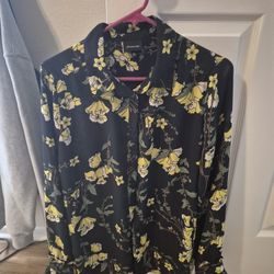 2 Womens Blouse Size Medium 