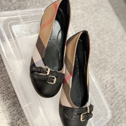 Girls Burberry Flats 