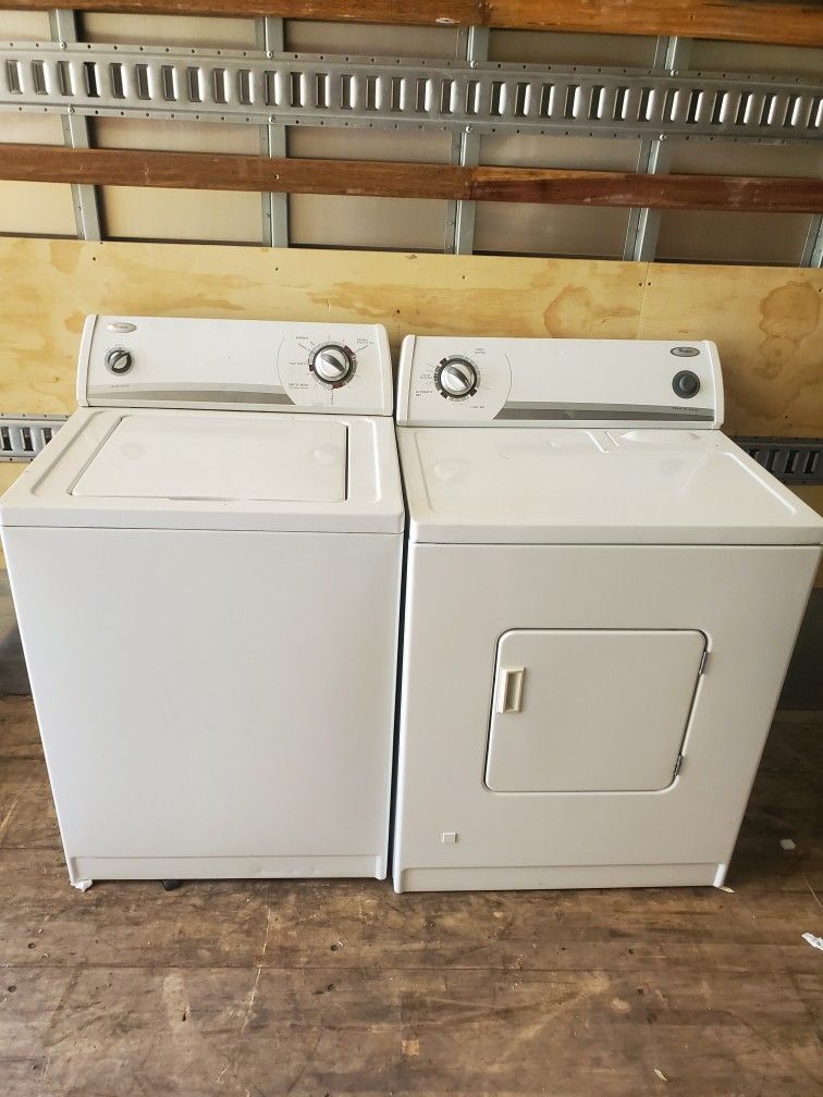 Whirpool Washer-Dryer Set Gas