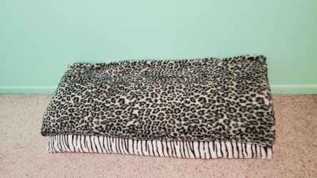 2 body pillows