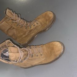 Belleville Men’s Boots Size 8.5 Reg