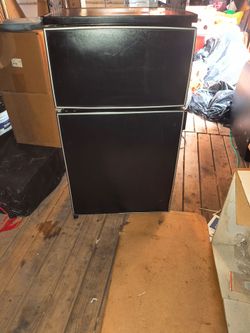Mini fridge