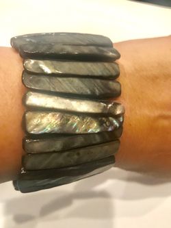 New Shell Stretch Bracelet