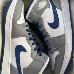 Jordan 1 Mid True Blue