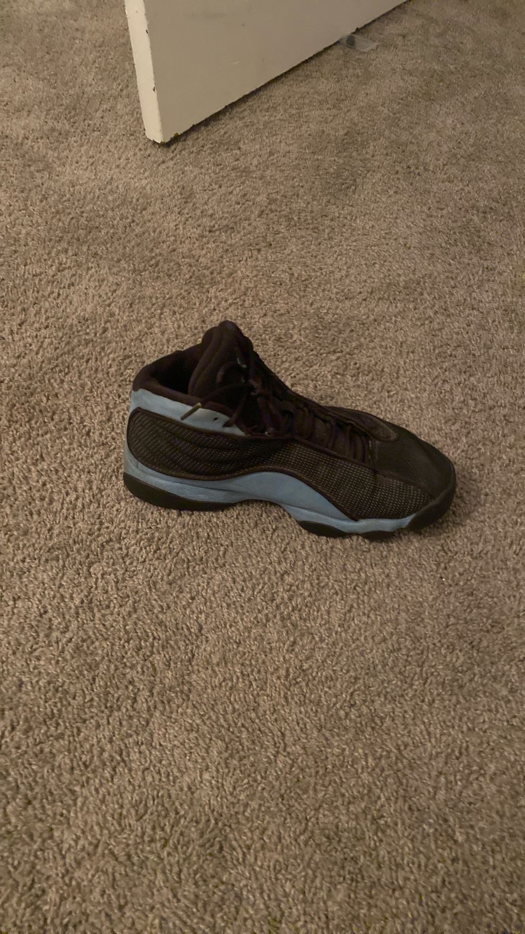 Jordan 13 Retro Black University Blue Size 9.5