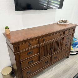 Long Dresser With Mirror
