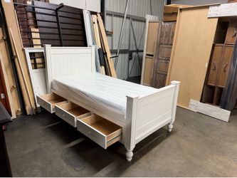 Twin bed with mattress $280