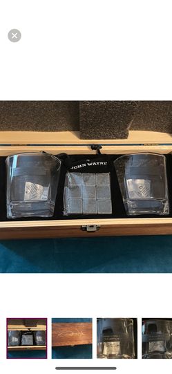 NWOT John Wayne Whiskey Glass Set with Stones in Wooden Box Gift Set