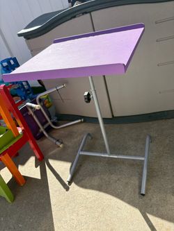 Kids desk