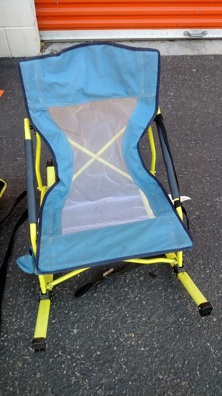 Alpine design rocking camp chair