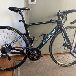 2020 Fuji  supreme 2.5 road bike