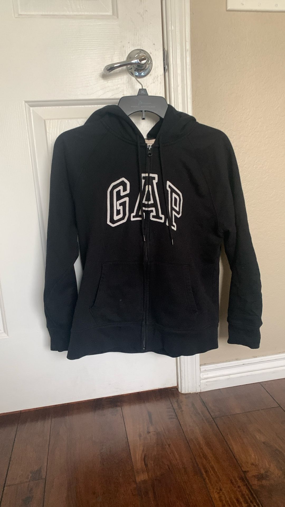 GAP Classic Black Zip-Up Hoodie
