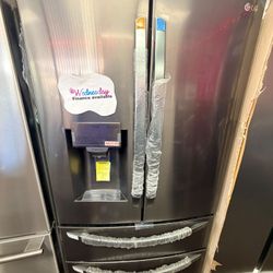REFRIGERATOR 