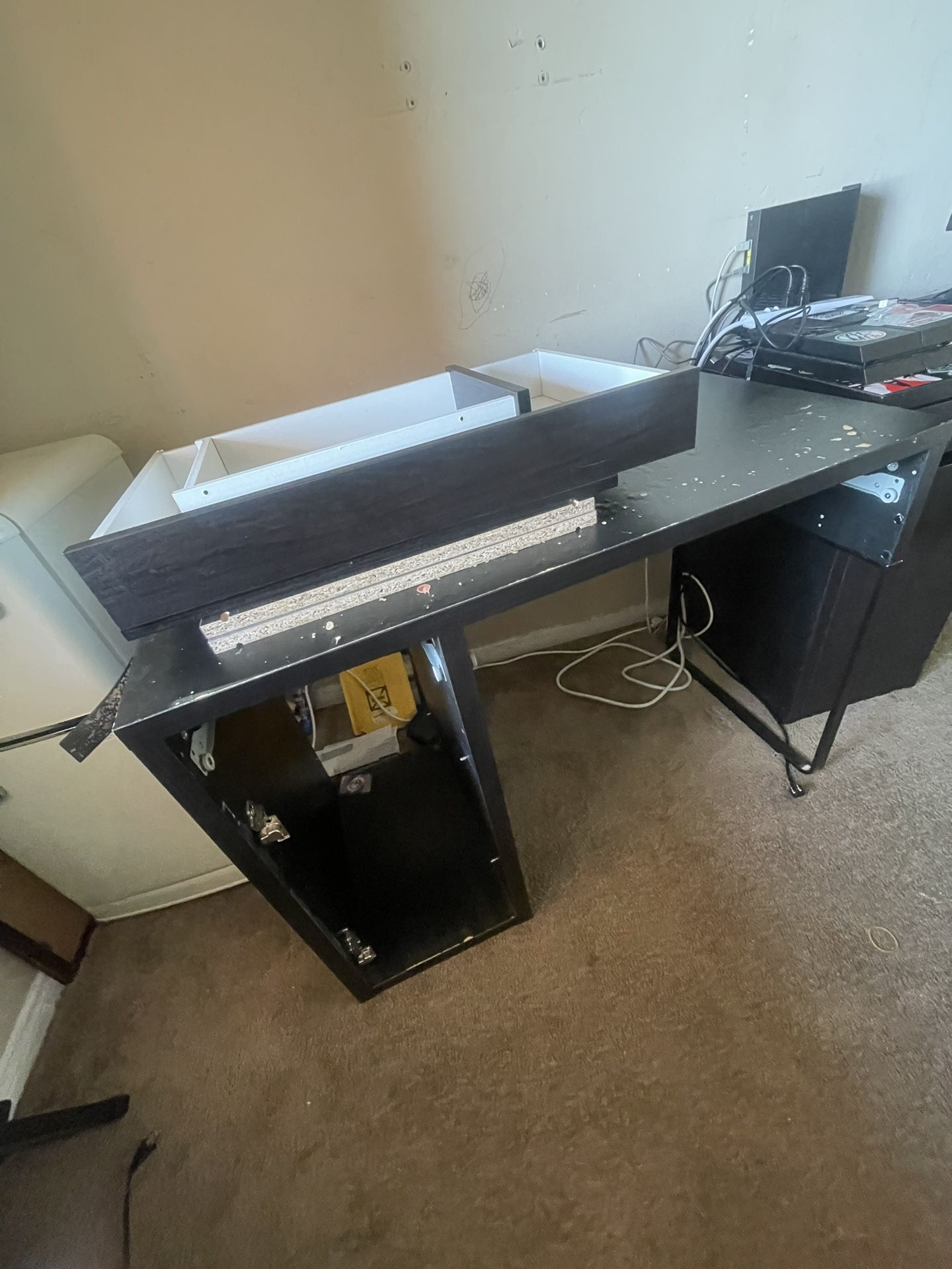 Free Dark Wooden desk