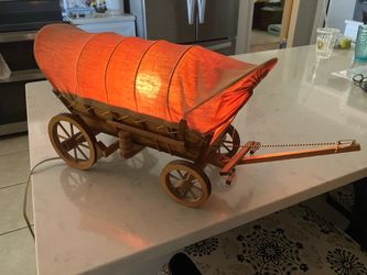 Vintage covered wagon lamp