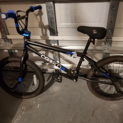 CG BikeCo Trick Bike