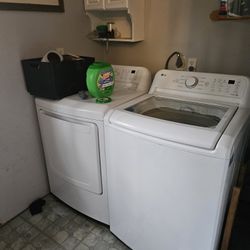 Washer / Dryer  Only A Year Old! Excellent Condition!