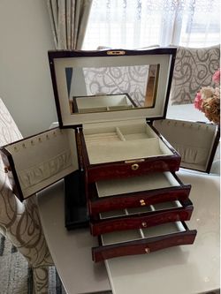 Jewelry Box with Mirror and Drawers