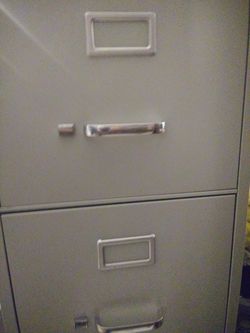 4 drawer metal file cabinet