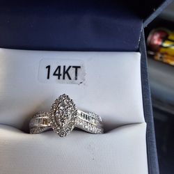 14kt Diamond Ring
