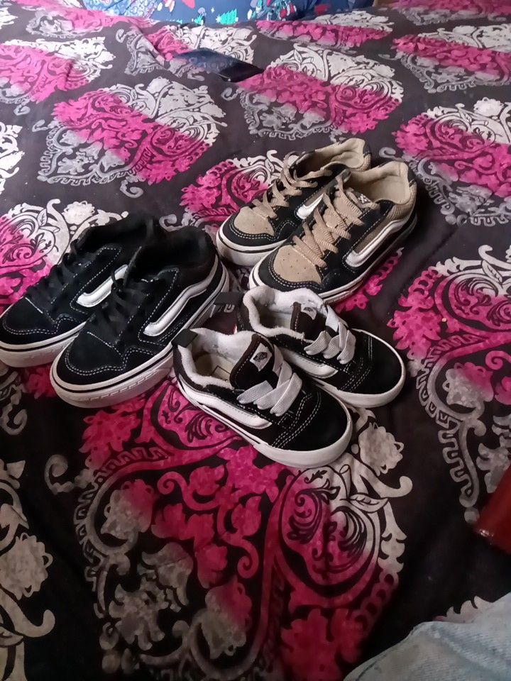 VANS. Youth Size