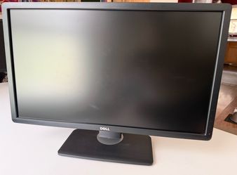 Dell 24" Professional Monitor (Full HD 1080p) - Adjustable Stand
