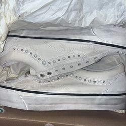 Vans pearlized white