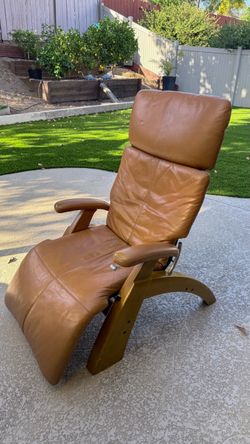 Human Touch Perfect Chair Genuine Leather Zero Gravity Recliner -$450 OBO