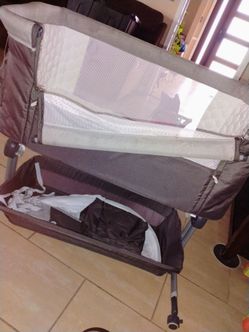 Baby bassinet/bed side sleeper