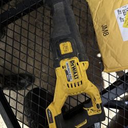 Dewalt Saw 