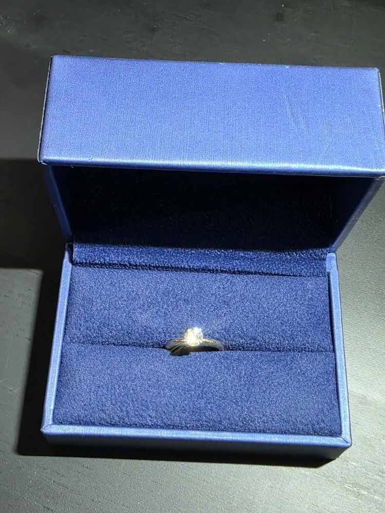 14k GOLD SOLITAIRE ENGAGEMENT RING