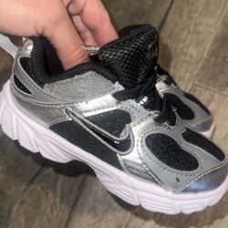TODDLER BOYS NIKE SHOES 