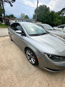 Chrysler 200