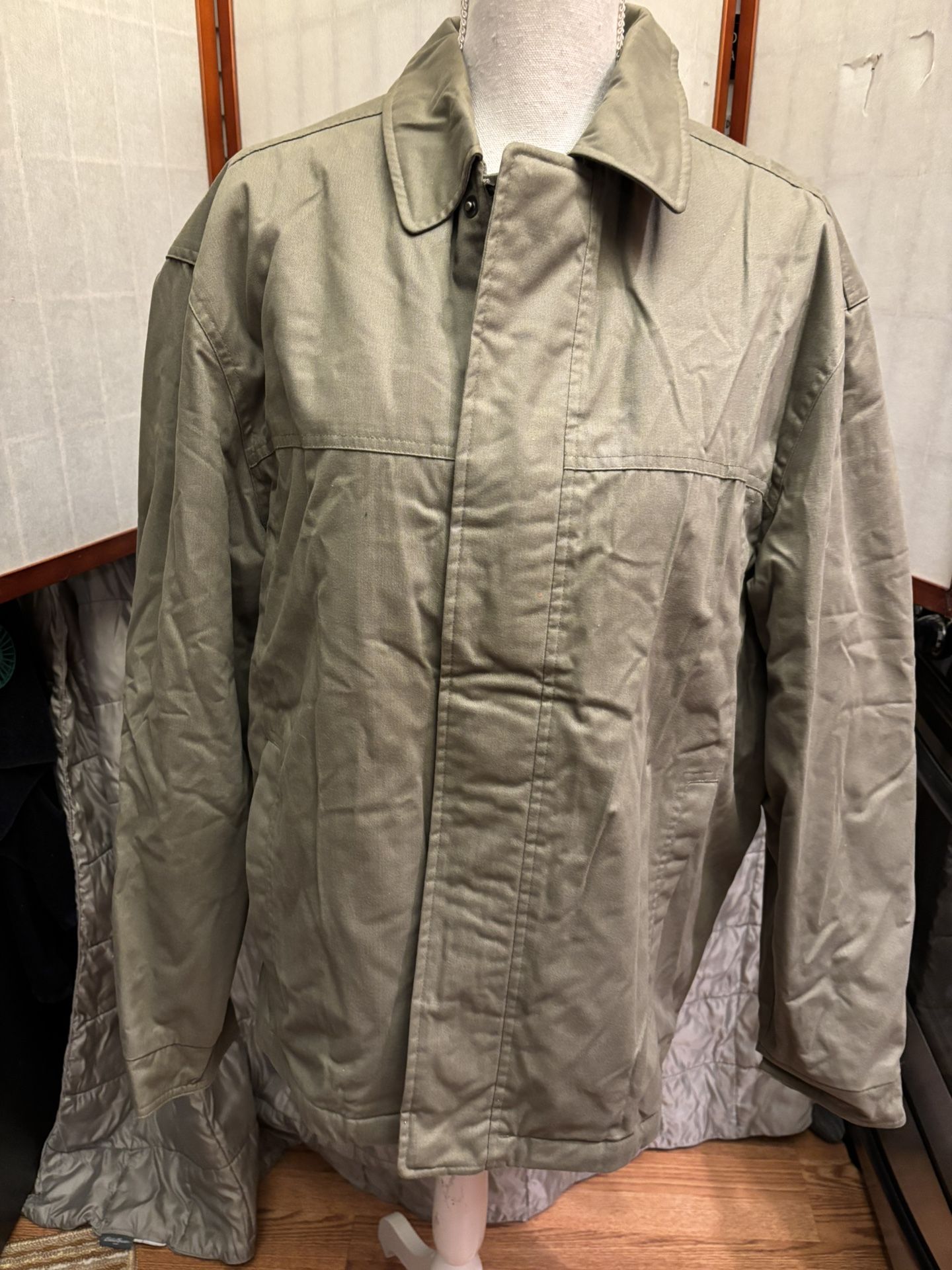 Dockers Stain Defender Insulated Winter Bomber Jacket. Mens jacket. Large.  Winter and spring 