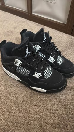 Jordan. 4 white thunders