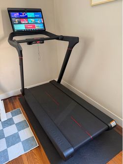 Peloton Tread in Excellent Condition (2022)