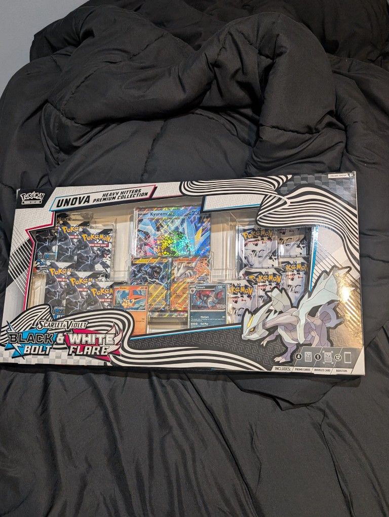Pokémon Unova Heavy Hitters Costco Premium Collection Black Bolt White Flare