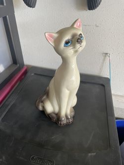 Vintage Ceramic Cat Figurine