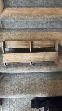 Decorative hanging piece for kitchen