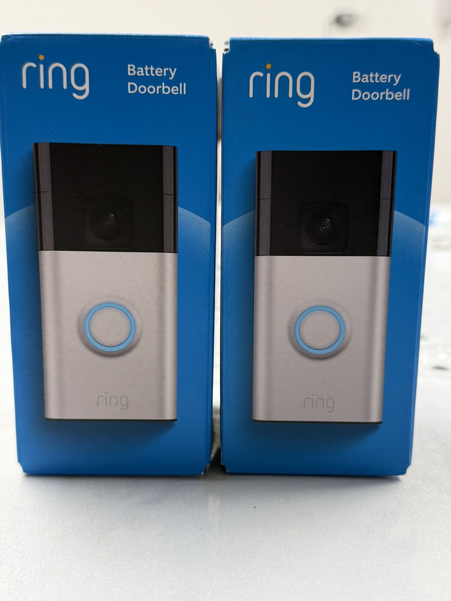 Ring Camera New . 2 Cameras 70$