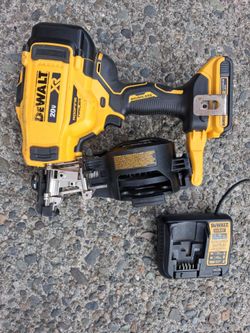 DeWalt DCN45RN 2Ovolt 15deg Roofing Nailer. Excellent condition bat& charg. Pick up fremont sea. No lowball offers please. No trades.