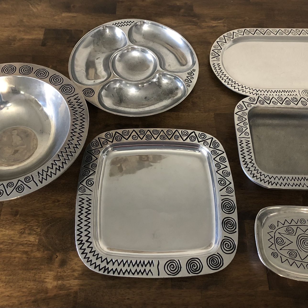 Wilton Armetale Reggae 6 Pc Decorative Serving Plates