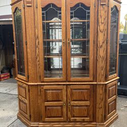 China Cabinet/Dining Hutch