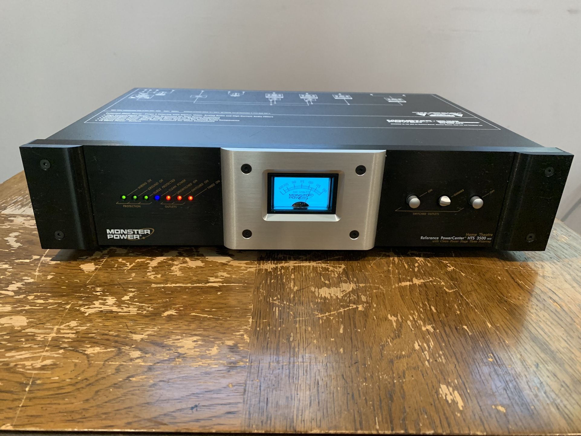Monster Power HTS 3500 MKII Home Theatre Reference Power Center Surge Protector