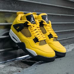 Jordan 4’s Lightning