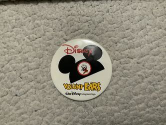 NEW RARE DISNEY VOLUNT EARS WALT DISNEY IMAGINEERING BUTTON (EXCELLENT CONDITION)