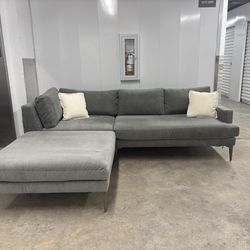 West elm Grey Sectional Sofa !!! Great Condition