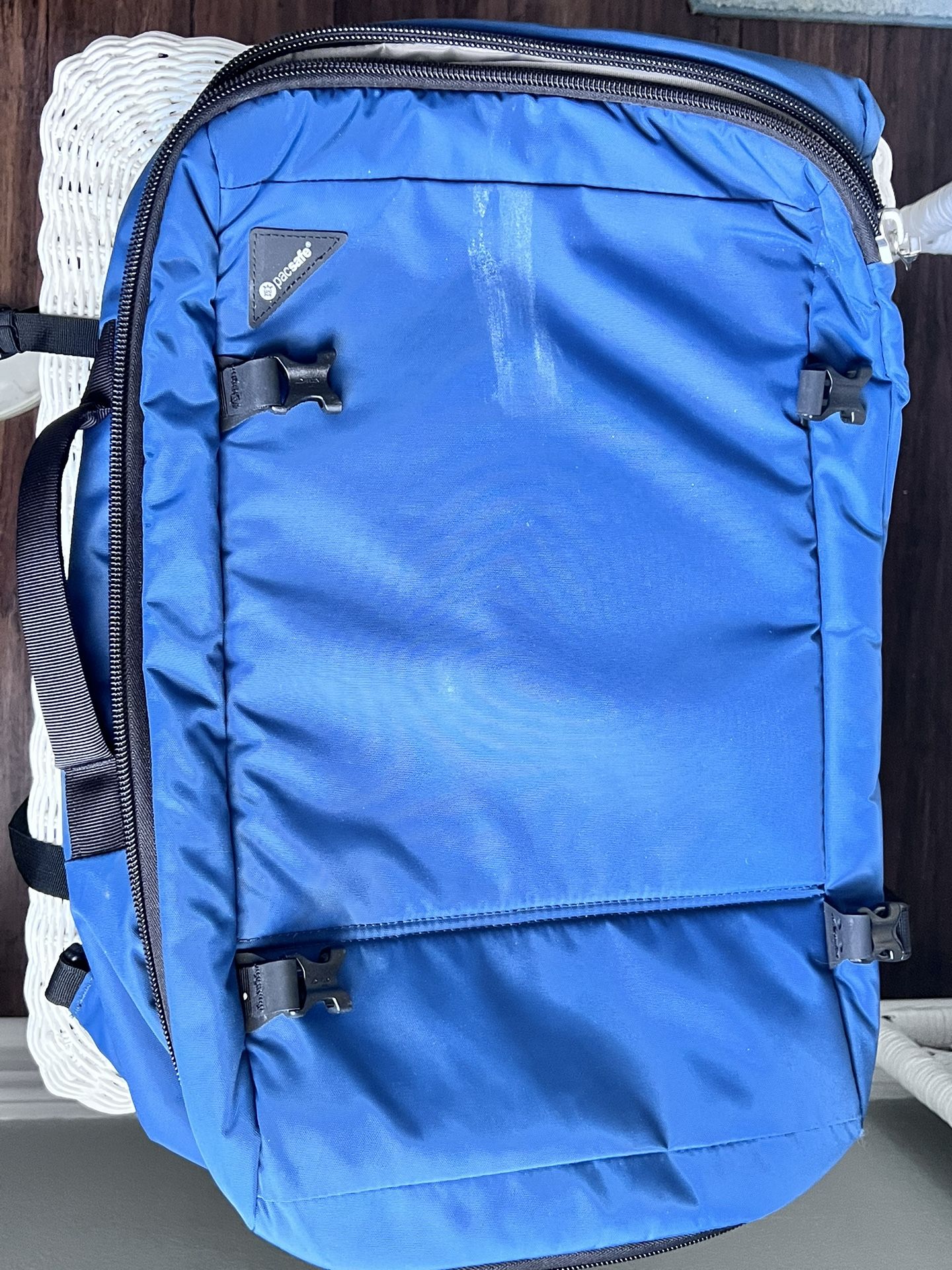 Backpack - Pacsafe Travel Backpack