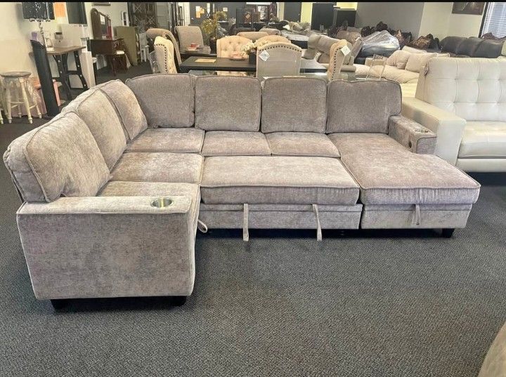 SLEEPER SECTIONAL WITH CUPHOLDERS, STORAGE AND USB CHARGING PORTS!