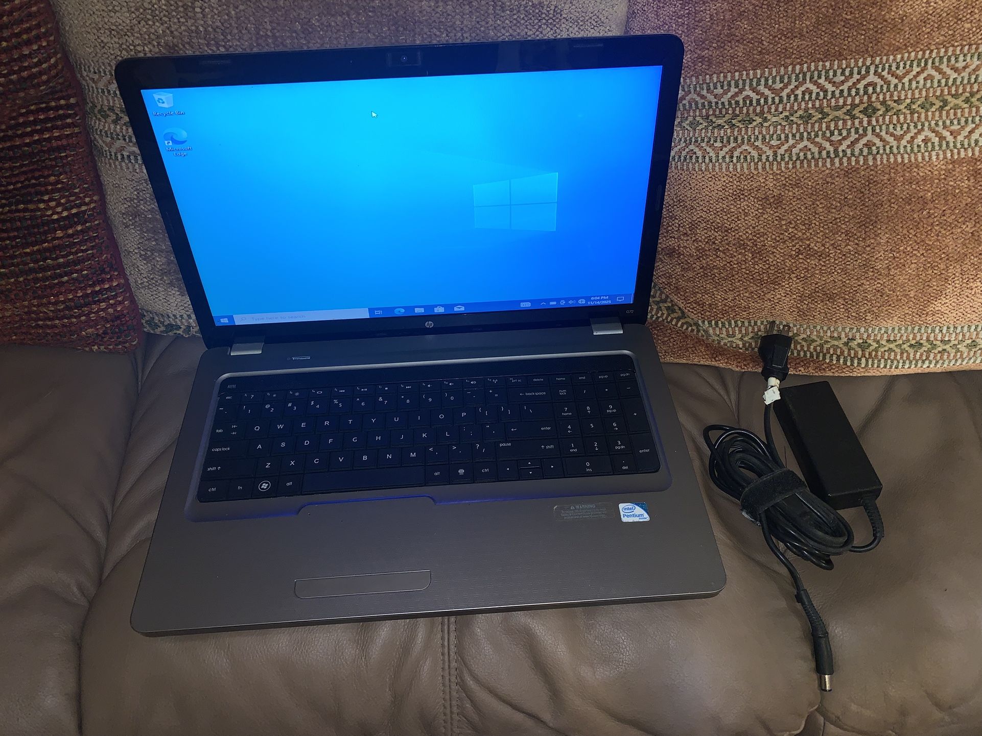 HP G72 Laptop 500GB HDD 4GB Ram Wind 10 W Charger